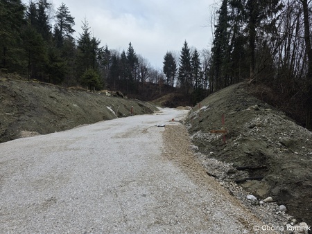 Javna prometna in komunalna infrastruktura v delu naselja Oševek (2)